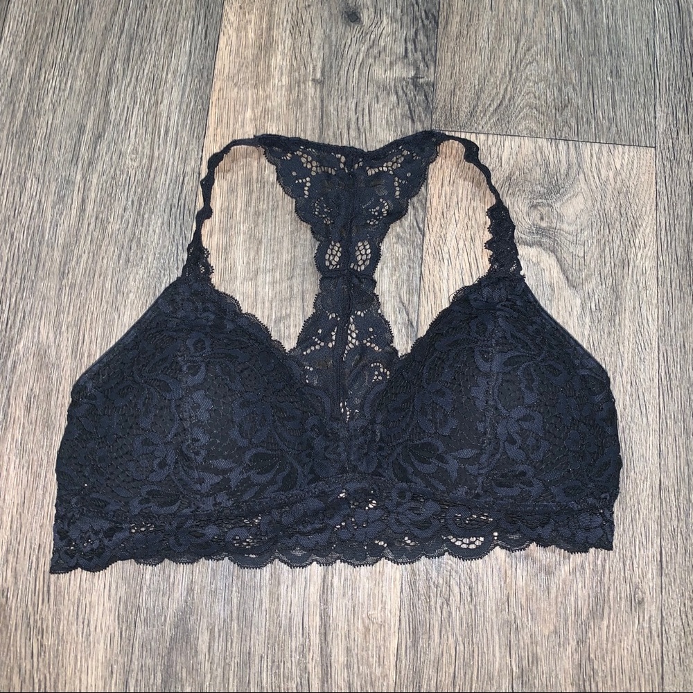 Black lacy bralette!